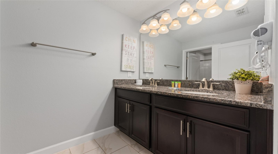KISSIMMEE, Florida 34746, 4 Bedrooms Bedrooms, ,3 BathroomsBathrooms,Residential,For Sale,BRIER ROSE,0,MFRO6153815