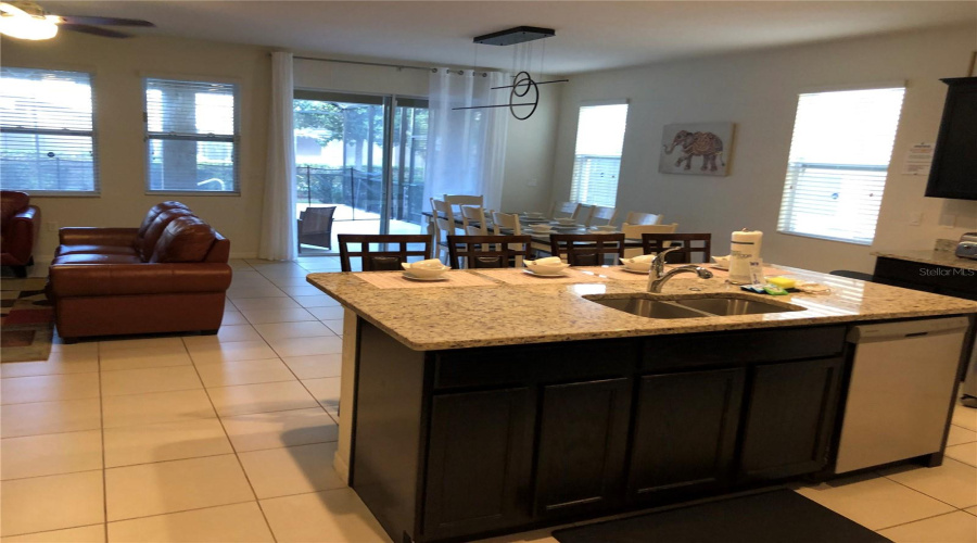 DAVENPORT, Florida 33837, 6 Bedrooms Bedrooms, ,5 BathroomsBathrooms,Residential,For Sale,OAKBOURNE,0,MFRS5110589