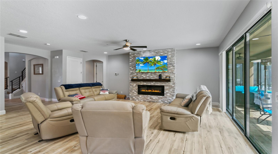 Kissimmee, Florida 34746, 6 Bedrooms Bedrooms, ,4 Bathroomsbathrooms,Residential,For Sale,Bowfin,Mfrs5110517