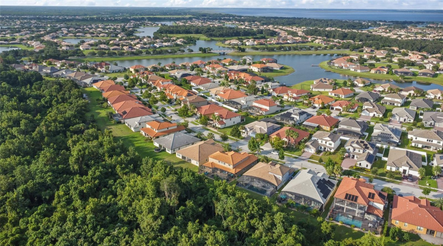 Kissimmee, Florida 34746, 6 Bedrooms Bedrooms, ,4 Bathroomsbathrooms,Residential,For Sale,Bowfin,Mfrs5110517