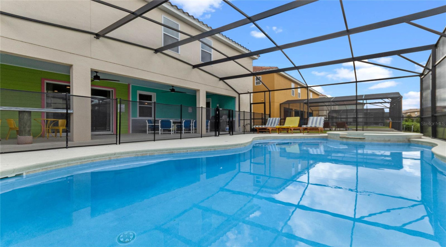 Davenport, Florida 33837, 11 Bedrooms Bedrooms, ,9 Bathroomsbathrooms,Residential,For Sale,Broad Oak,Mfro6147262
