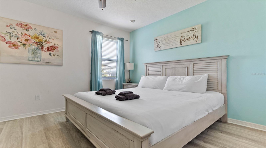 Davenport, Florida 33837, 11 Bedrooms Bedrooms, ,9 Bathroomsbathrooms,Residential,For Sale,Broad Oak,Mfro6147262