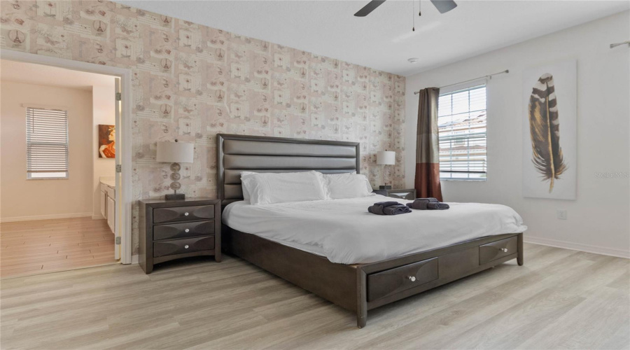 Davenport, Florida 33837, 11 Bedrooms Bedrooms, ,9 Bathroomsbathrooms,Residential,For Sale,Broad Oak,Mfro6147262