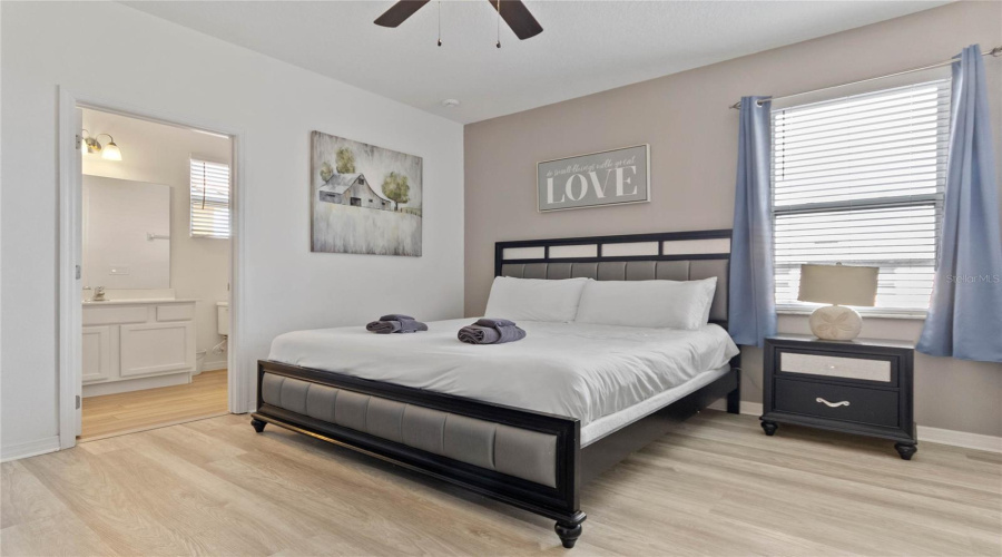 Davenport, Florida 33837, 11 Bedrooms Bedrooms, ,9 Bathroomsbathrooms,Residential,For Sale,Broad Oak,Mfro6147262
