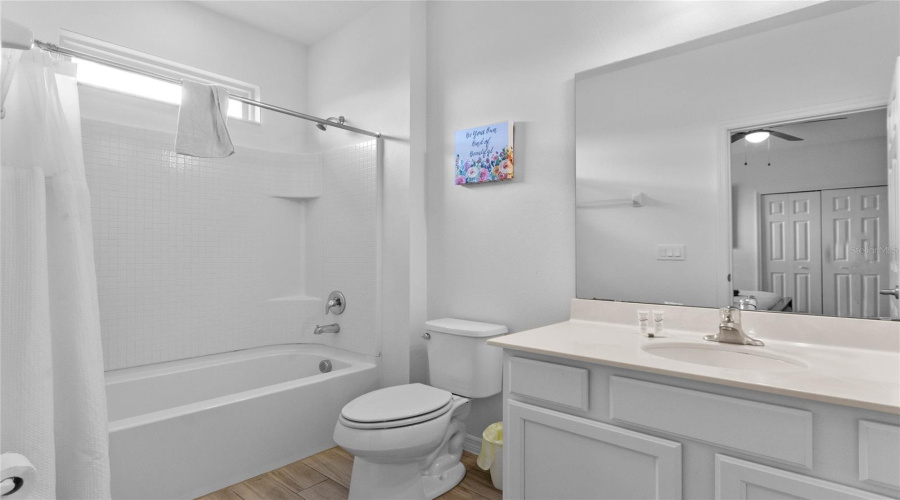 Davenport, Florida 33837, 11 Bedrooms Bedrooms, ,9 Bathroomsbathrooms,Residential,For Sale,Broad Oak,Mfro6147262