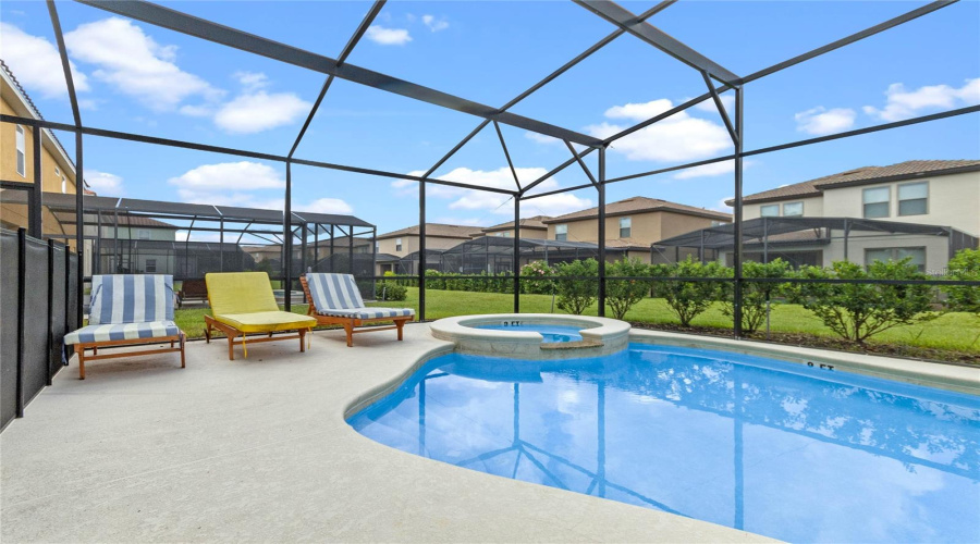 Davenport, Florida 33837, 11 Bedrooms Bedrooms, ,9 Bathroomsbathrooms,Residential,For Sale,Broad Oak,Mfro6147262