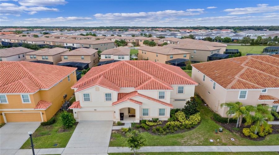 Davenport, Florida 33837, 11 Bedrooms Bedrooms, ,9 Bathroomsbathrooms,Residential,For Sale,Broad Oak,Mfro6147262
