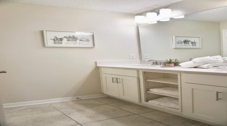 Kissimmee, Florida 34746, 2 Bedrooms Bedrooms, ,2 Bathroomsbathrooms,Residential,For Sale,Paradox,Mfro6233693