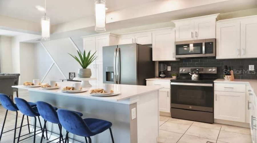Kissimmee, Florida 34746, 2 Bedrooms Bedrooms, ,2 Bathroomsbathrooms,Residential,For Sale,Paradox,Mfro6233693
