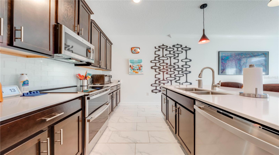 KISSIMMEE, Florida 34746, 4 Bedrooms Bedrooms, ,3 BathroomsBathrooms,Residential,For Sale,PARAGRAPH,0,MFRS5110779