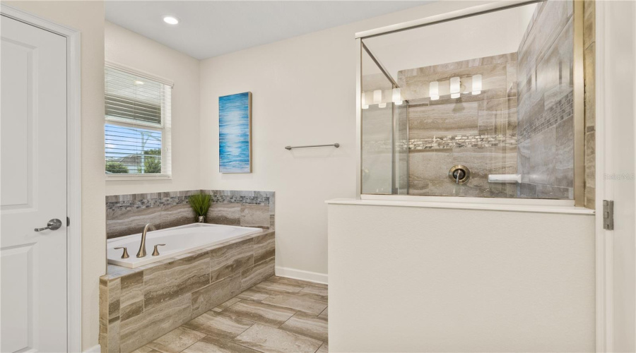 DAVENPORT, Florida 33896, 8 Bedrooms Bedrooms, ,5 BathroomsBathrooms,Residential,For Sale,HAZARD,0,MFRS5071787