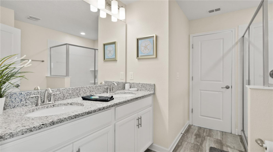 DAVENPORT, Florida 33896, 8 Bedrooms Bedrooms, ,5 BathroomsBathrooms,Residential,For Sale,HAZARD,0,MFRS5071787