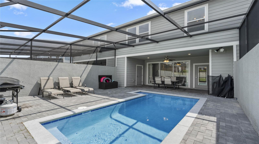 Davenport, Florida 33897, 5 Bedrooms Bedrooms, ,4 Bathroomsbathrooms,Residential,For Sale,Paradise,Mfro6229846