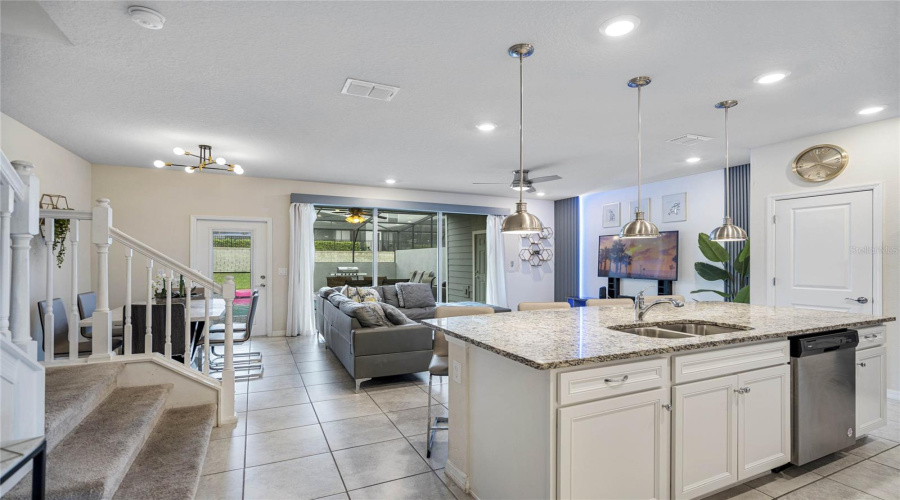 Davenport, Florida 33897, 5 Bedrooms Bedrooms, ,4 Bathroomsbathrooms,Residential,For Sale,Paradise,Mfro6229846