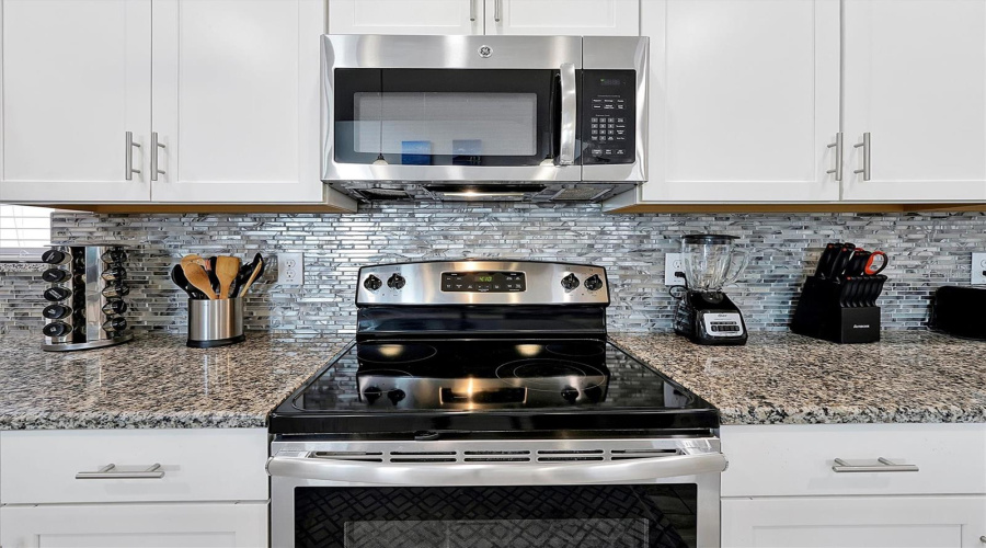 Davenport, Florida 33837, 5 Bedrooms Bedrooms, ,5 Bathroomsbathrooms,Residential,For Sale,Solterra,Mfro6233714