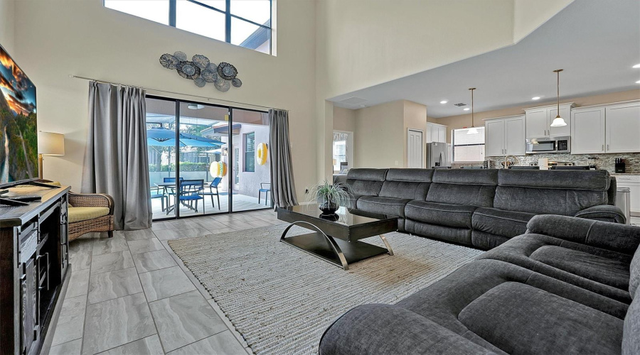 Davenport, Florida 33837, 5 Bedrooms Bedrooms, ,5 Bathroomsbathrooms,Residential,For Sale,Solterra,Mfro6233714