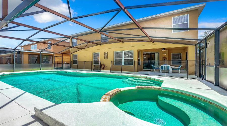 Davenport, Florida 33837, 5 Bedrooms Bedrooms, ,4 Bathroomsbathrooms,Residential,For Sale,Orange Cosmos,Mfrs5109773