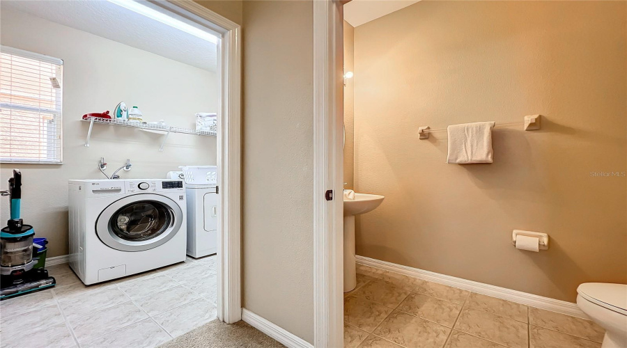 Davenport, Florida 33837, 5 Bedrooms Bedrooms, ,4 Bathroomsbathrooms,Residential,For Sale,Orange Cosmos,Mfrs5109773