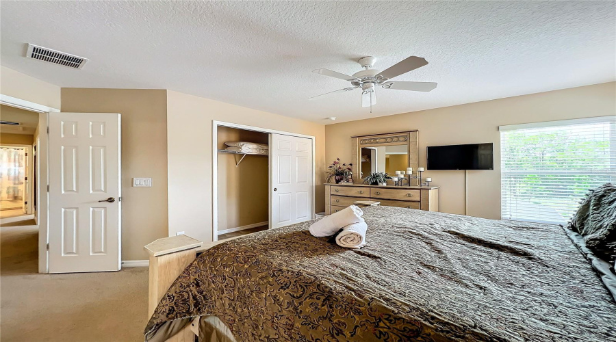 Davenport, Florida 33837, 5 Bedrooms Bedrooms, ,4 Bathroomsbathrooms,Residential,For Sale,Orange Cosmos,Mfrs5109773