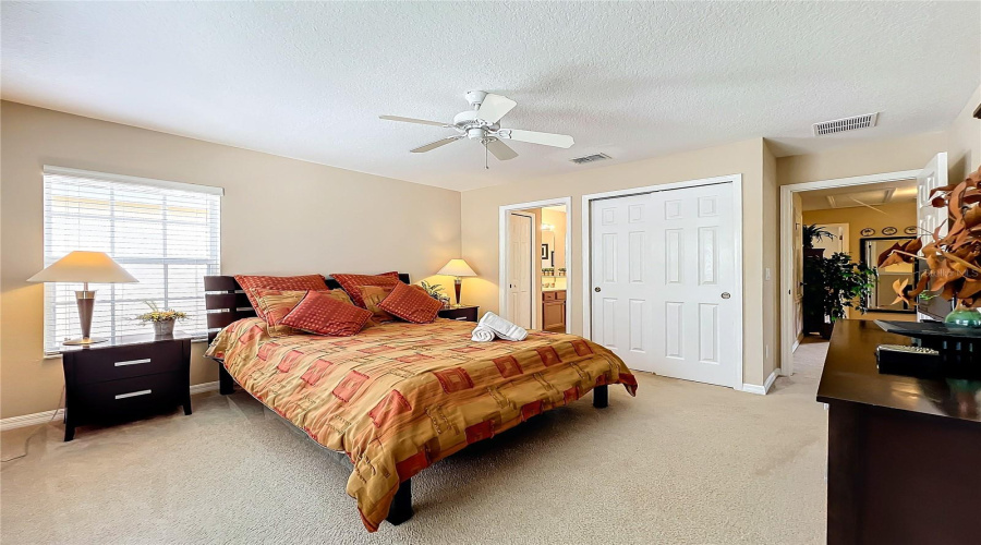 Davenport, Florida 33837, 5 Bedrooms Bedrooms, ,4 Bathroomsbathrooms,Residential,For Sale,Orange Cosmos,Mfrs5109773