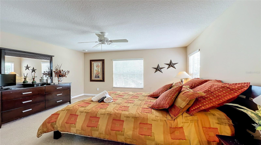 Davenport, Florida 33837, 5 Bedrooms Bedrooms, ,4 Bathroomsbathrooms,Residential,For Sale,Orange Cosmos,Mfrs5109773
