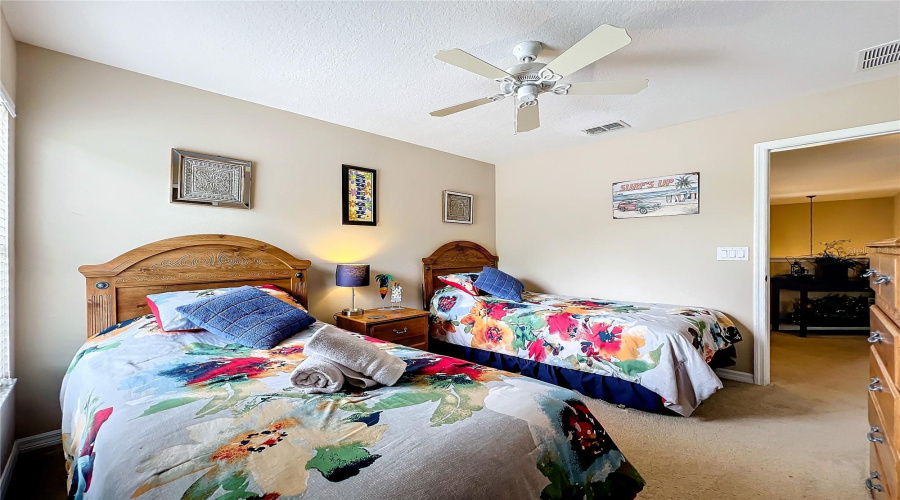 Davenport, Florida 33837, 5 Bedrooms Bedrooms, ,4 Bathroomsbathrooms,Residential,For Sale,Orange Cosmos,Mfrs5109773