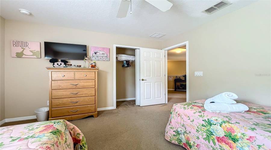 Davenport, Florida 33837, 5 Bedrooms Bedrooms, ,4 Bathroomsbathrooms,Residential,For Sale,Orange Cosmos,Mfrs5109773