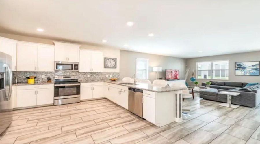 Davenport, Florida 33896, 8 Bedrooms Bedrooms, ,5 Bathroomsbathrooms,Residential,For Sale,Moon Valley,Mfro6235386