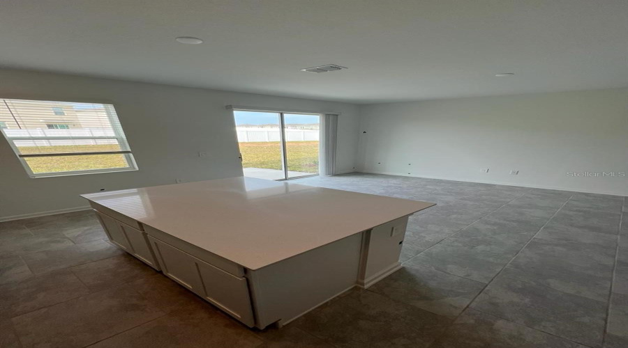 Davenport, Florida 33837, 3 Bedrooms Bedrooms, ,2 Bathroomsbathrooms,Residential,For Sale,Pierr,Mfro6182173