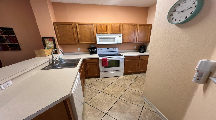 Kissimmee, Florida 34747, 3 Bedrooms Bedrooms, ,2 Bathroomsbathrooms,Residential,For Sale,Crystal Cove,Mfrl4941141