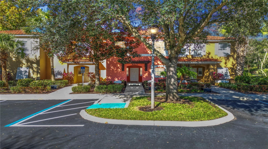 Kissimmee, Florida 34747, 3 Bedrooms Bedrooms, ,2 Bathroomsbathrooms,Residential,For Sale,Crystal Cove,Mfrl4941141
