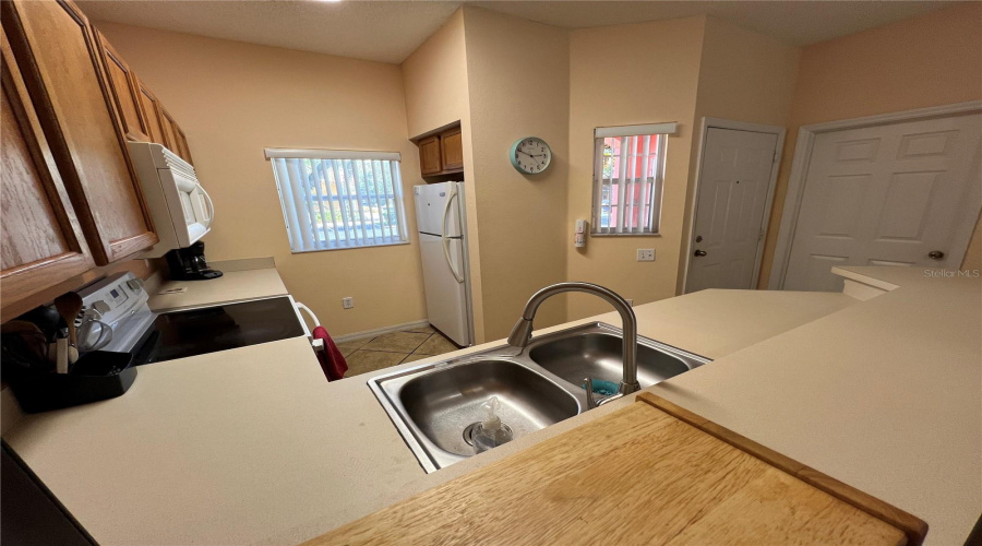 Kissimmee, Florida 34747, 3 Bedrooms Bedrooms, ,2 Bathroomsbathrooms,Residential,For Sale,Crystal Cove,Mfrl4941141