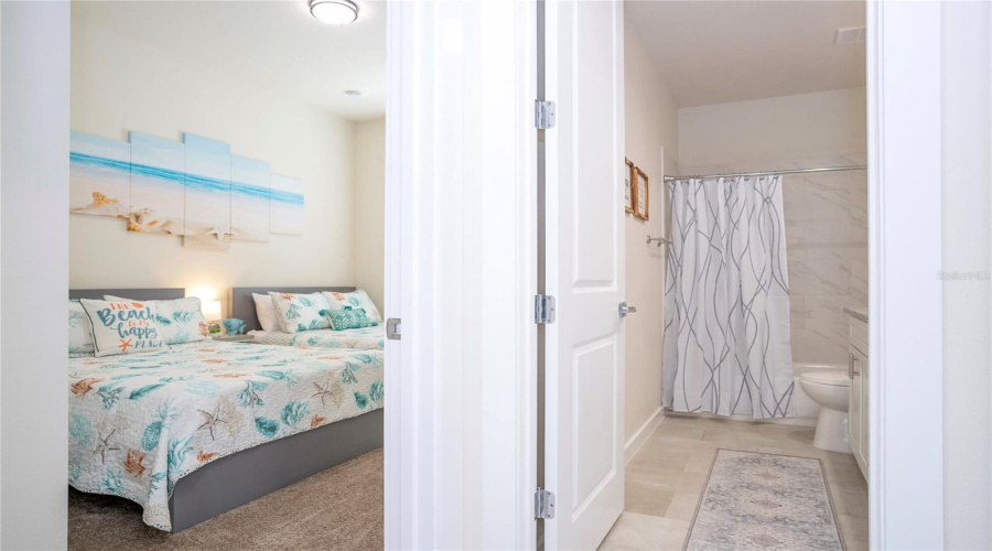 KISSIMMEE, Florida 34747, 5 Bedrooms Bedrooms, ,5 BathroomsBathrooms,Residential,For Sale,SUNFLOWER,0,MFRO6235155