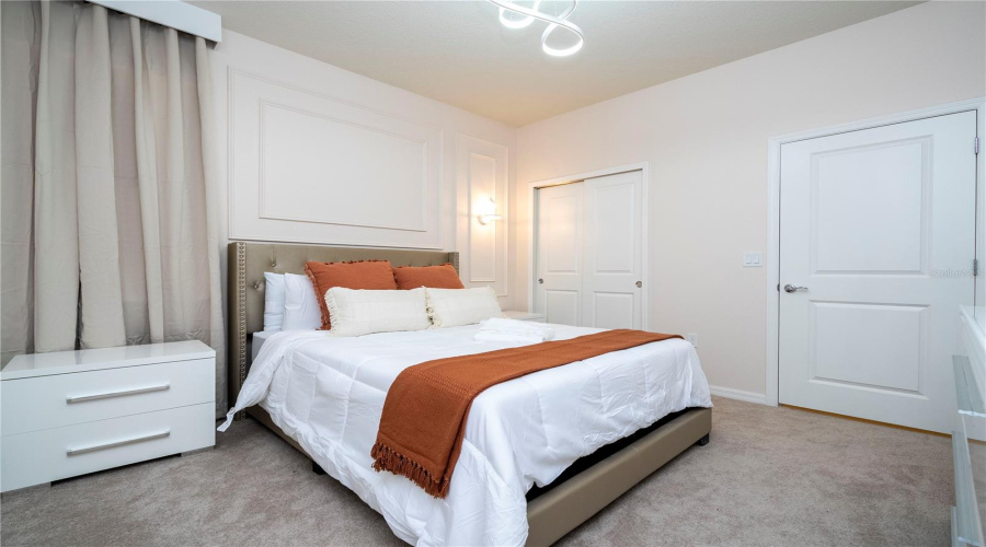 DAVENPORT, Florida 33897, 7 Bedrooms Bedrooms, ,5 BathroomsBathrooms,Residential,For Sale,KAIPO,0,MFRO6237680