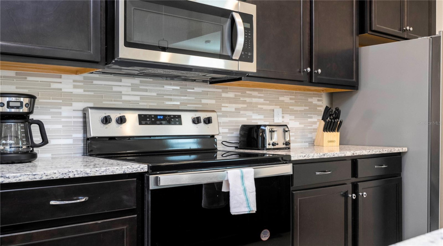 DAVENPORT, Florida 33897, 7 Bedrooms Bedrooms, ,5 BathroomsBathrooms,Residential,For Sale,KAIPO,0,MFRO6237680