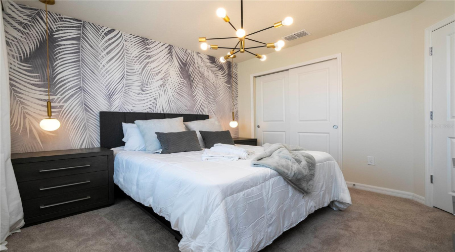 DAVENPORT, Florida 33897, 7 Bedrooms Bedrooms, ,5 BathroomsBathrooms,Residential,For Sale,KAIPO,0,MFRO6237680