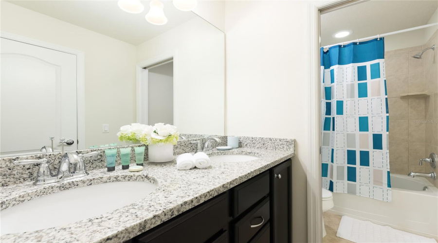 KISSIMMEE, Florida 34747, 4 Bedrooms Bedrooms, ,3 BathroomsBathrooms,Residential,For Sale,RHODES,0,MFRS5111481