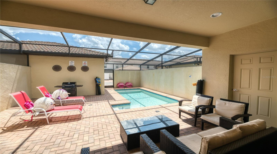 KISSIMMEE, Florida 34747, 4 Bedrooms Bedrooms, ,3 BathroomsBathrooms,Residential,For Sale,RHODES,0,MFRS5111481