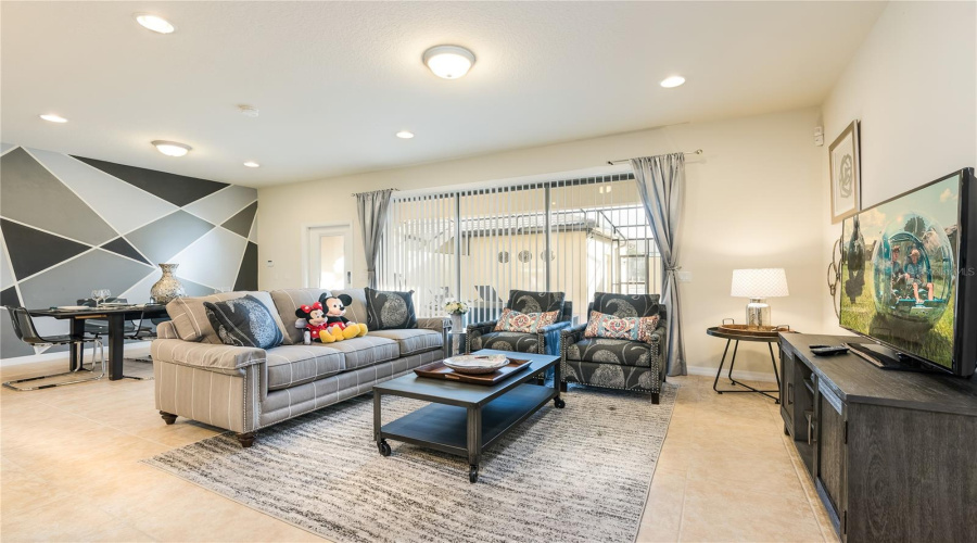 KISSIMMEE, Florida 34747, 4 Bedrooms Bedrooms, ,3 BathroomsBathrooms,Residential,For Sale,RHODES,0,MFRS5111481