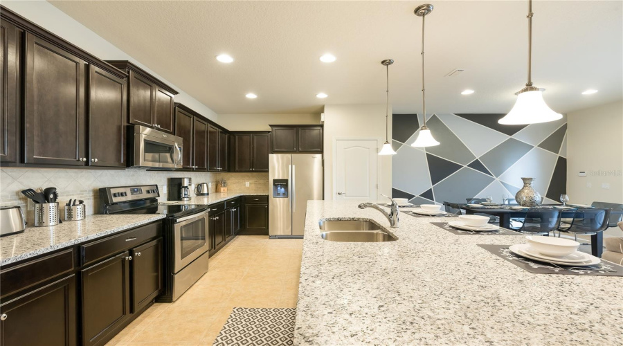 KISSIMMEE, Florida 34747, 4 Bedrooms Bedrooms, ,3 BathroomsBathrooms,Residential,For Sale,RHODES,0,MFRS5111481
