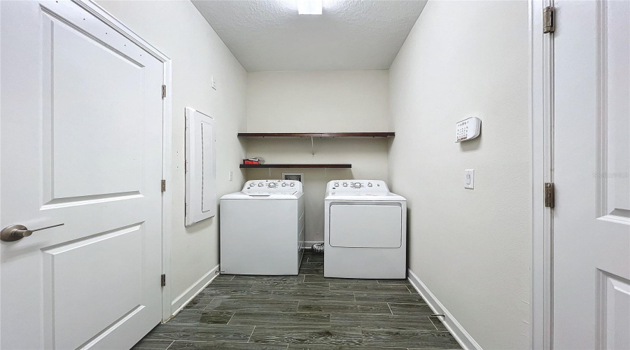 DAVENPORT, Florida 33896, 4 Bedrooms Bedrooms, ,2 BathroomsBathrooms,Residential,For Sale,BLACKWOLF RUN RD,0,MFRO6237730