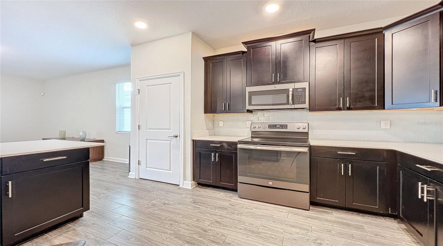 DAVENPORT, Florida 33896, 4 Bedrooms Bedrooms, ,2 BathroomsBathrooms,Residential,For Sale,BLACKWOLF RUN RD,0,MFRO6237730