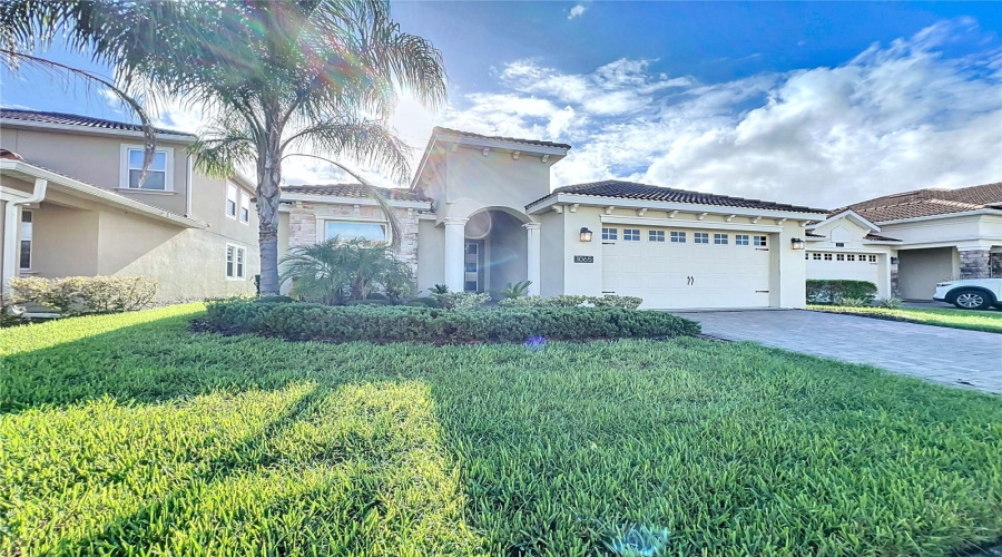 DAVENPORT, Florida 33896, 4 Bedrooms Bedrooms, ,2 BathroomsBathrooms,Residential,For Sale,BLACKWOLF RUN RD,0,MFRO6237730