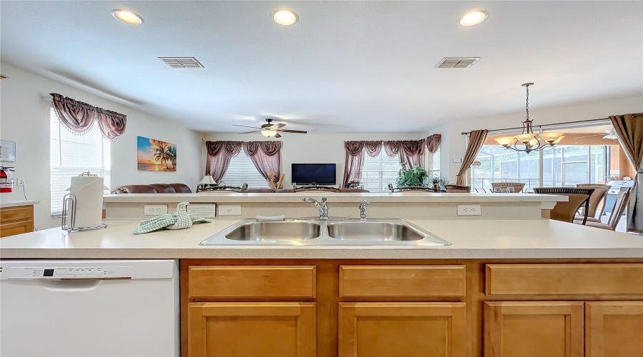 Davenport, Florida 33837, 4 Bedrooms Bedrooms, ,4 Bathroomsbathrooms,Residential,For Sale,Orange Cosmos,Mfrg5086625