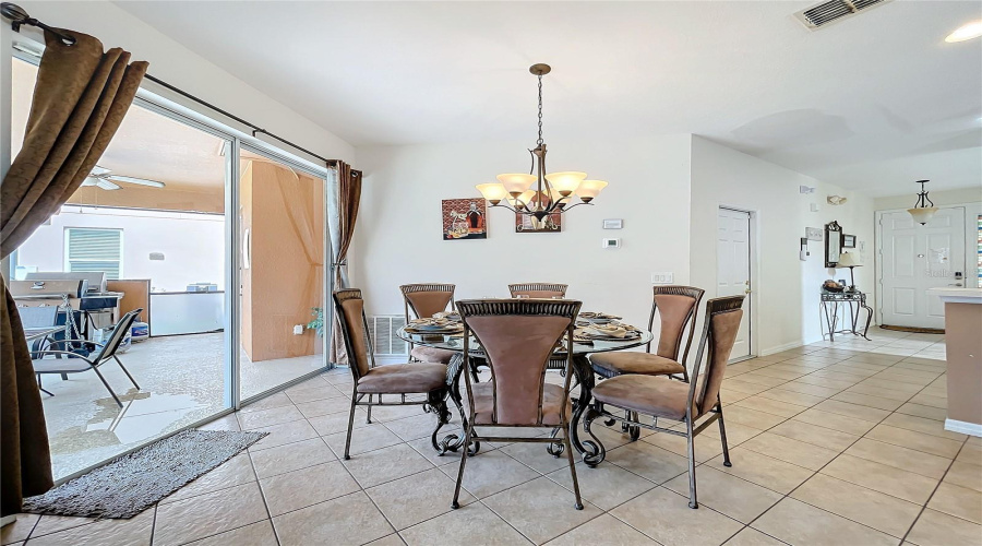 Davenport, Florida 33837, 4 Bedrooms Bedrooms, ,4 Bathroomsbathrooms,Residential,For Sale,Orange Cosmos,Mfrg5086625