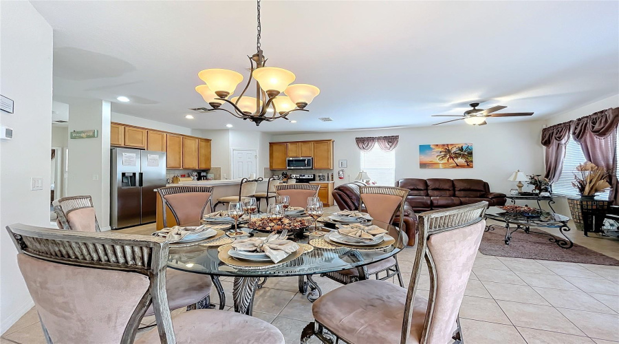 Davenport, Florida 33837, 4 Bedrooms Bedrooms, ,4 Bathroomsbathrooms,Residential,For Sale,Orange Cosmos,Mfrg5086625