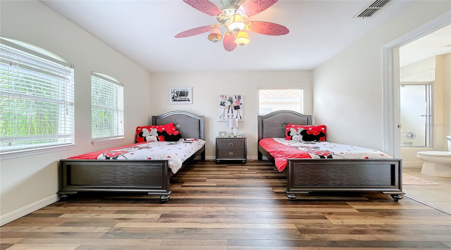 Davenport, Florida 33837, 4 Bedrooms Bedrooms, ,4 Bathroomsbathrooms,Residential,For Sale,Orange Cosmos,Mfrg5086625