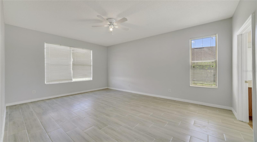 KISSIMMEE, Florida 34746, 5 Bedrooms Bedrooms, ,4 BathroomsBathrooms,Residential,For Sale,BOATING,0,MFRO6238925