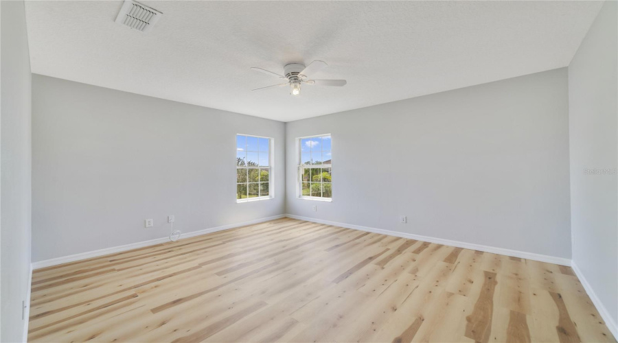 KISSIMMEE, Florida 34746, 5 Bedrooms Bedrooms, ,4 BathroomsBathrooms,Residential,For Sale,BOATING,0,MFRO6238925