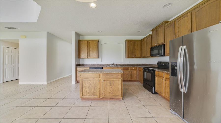 KISSIMMEE, Florida 34746, 5 Bedrooms Bedrooms, ,4 BathroomsBathrooms,Residential,For Sale,BOATING,0,MFRO6238925